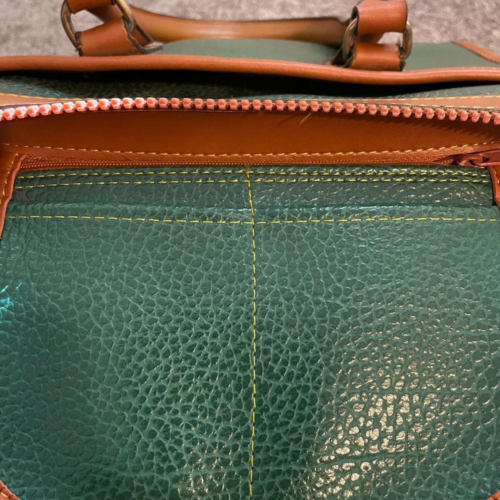Vintage Dooney and Bourke - Picture 10 of 11